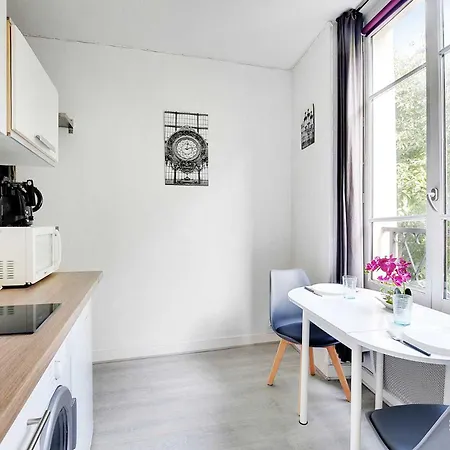 Amazing In The Heart Of The Marais Paryż