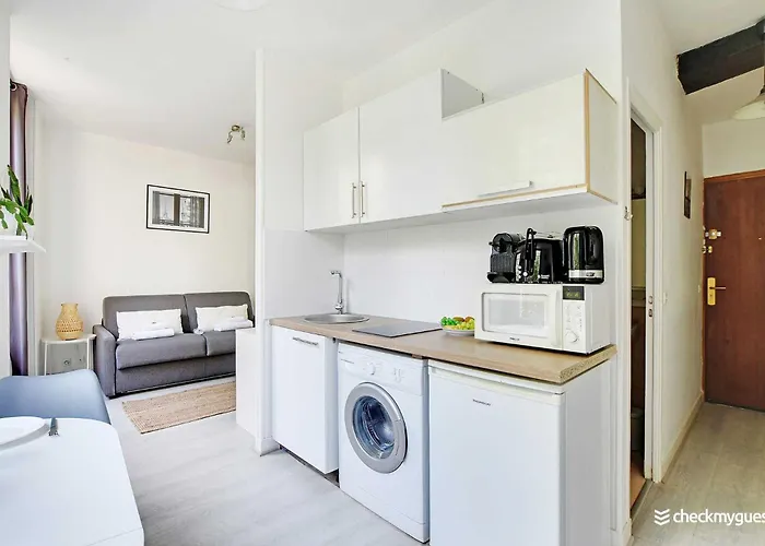 Amazing In The Heart Of The Marais * Paryż