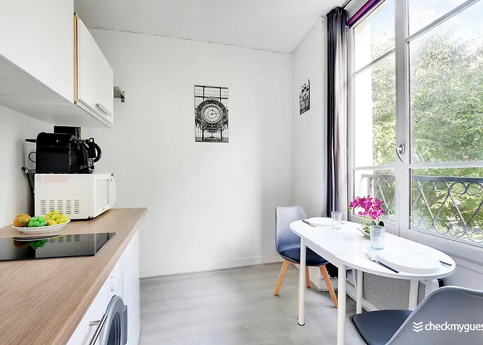 Amazing In The Heart Of The Marais Paryż