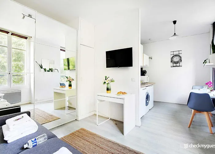 Amazing In The Heart Of The Marais Παρίσι